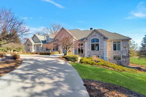 695 Red Fox Run, Fond Du Lac, WI 54937