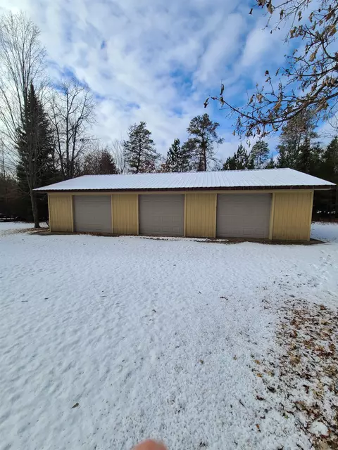 w11763 Rays Lane, Crivitz, WI 54114 photo 4
