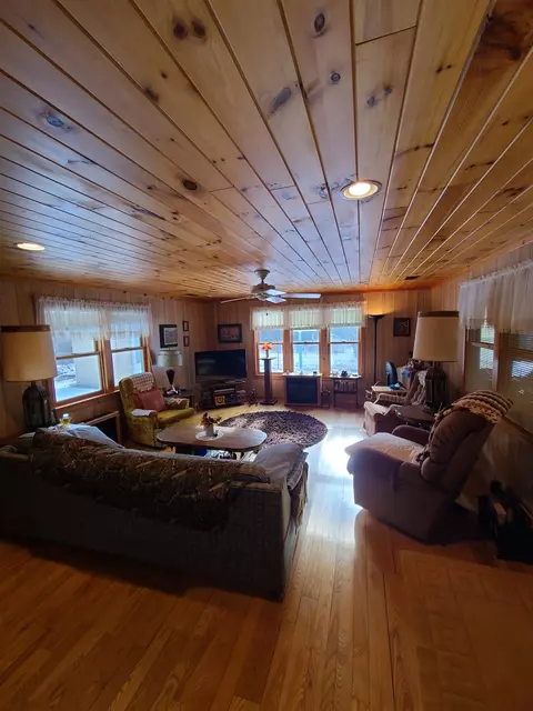 w11763 Rays Lane, Crivitz, WI 54114 photo 7