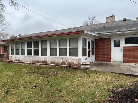 Exterior - 111 E Lindbergh St, Appleton, WI 54911 photo 3 of 6