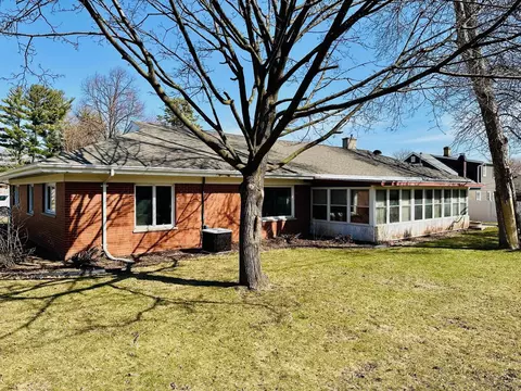 Exterior - 111 E Lindbergh St, Appleton, WI 54911 photo 4 of 6