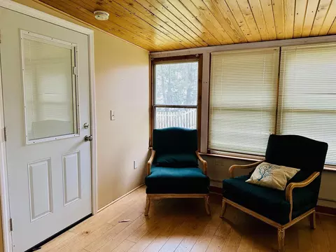 Living - 111 E Lindbergh St, Appleton, WI 54911 photo 5 of 5