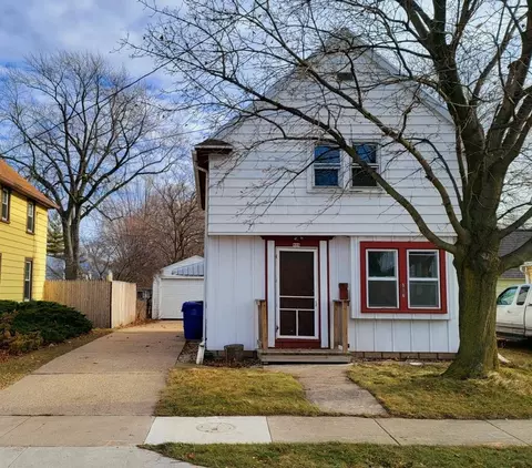906 N Meade St, Appleton, WI 54911