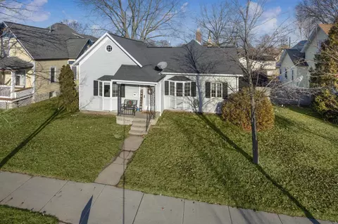 1510 Elizabeth Ave, Marinette, WI 54143