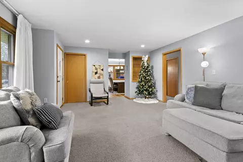 2412 S Greenview St, Appleton, WI 54915 photo 9