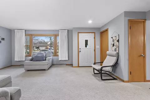 2412 S Greenview St, Appleton, WI 54915 photo 8