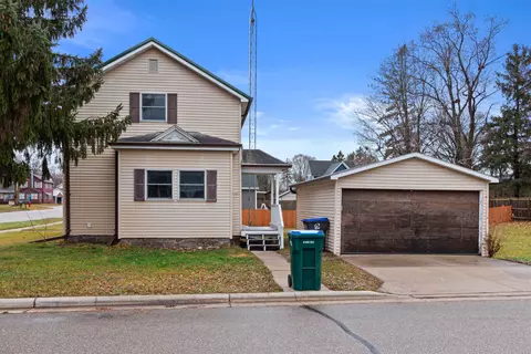 103 W Park St, Wautoma, WI 54982