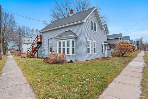 801 Oviatt St, Kaukauna, WI 54130