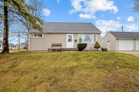 348 S John St, Kimberly, WI 54136