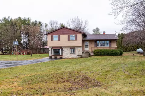 w5067 Harrison Road, Hilbert, WI 54129 photo 2