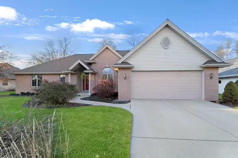 2196 River Trail Ct, De Pere, WI 54115