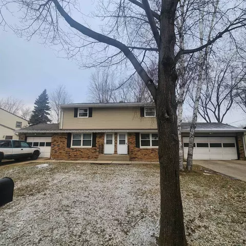 1786 Boland Rd, Green Bay, WI 54303