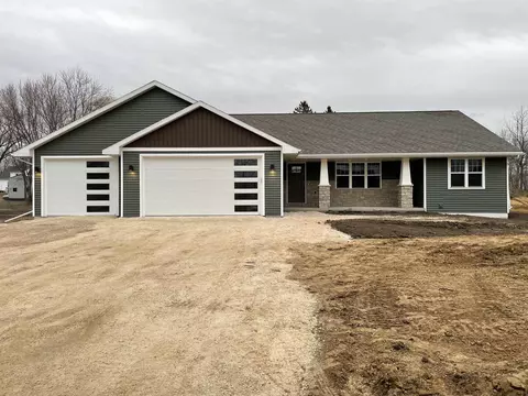 14621 Ferndale Ct, Maribel, WI 54227