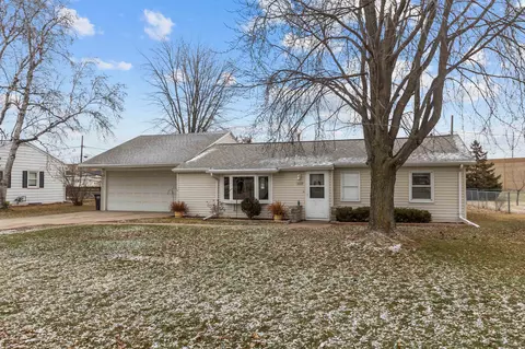 1439 Lilly St, Menasha, WI 54952