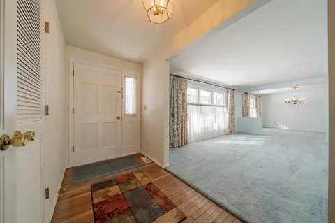 14 Meadowbrook Ct, Appleton, WI 54914 photo 2