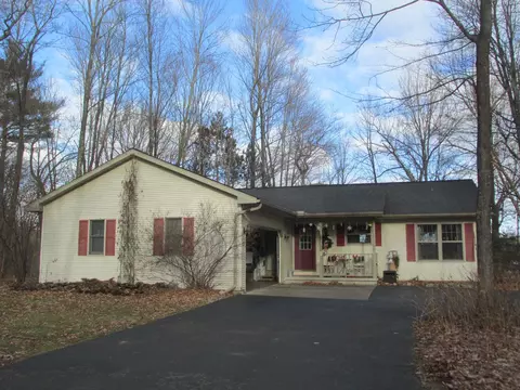 n3116 West Silver Lake Drive, Waupaca, WI 54981