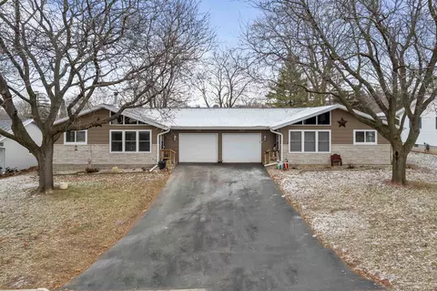 342 S Park Ln, Seymour, WI 54165