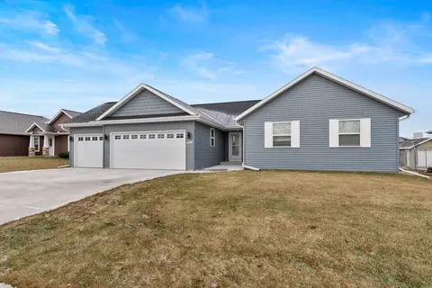 524 Dewberry Dr, Fond Du Lac, WI 54935