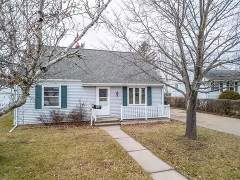 627 Greenfield St, Neenah, WI 54956