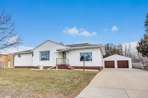 1747 Memorial Dr, Green Bay, WI 54303