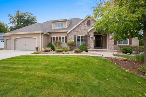 668 Marble Rock Cir, Green Bay, WI 54311