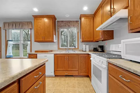 3029 E Broadway Dr, Appleton, WI 54913 photo 12
