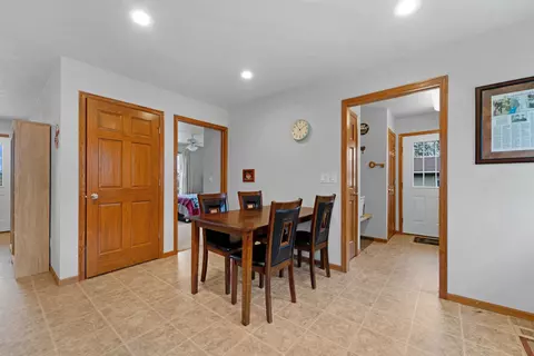 3029 E Broadway Dr, Appleton, WI 54913 photo 8