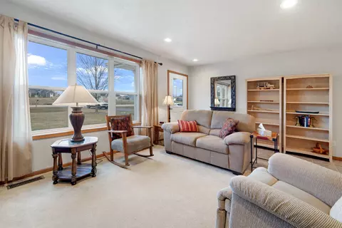 3029 E Broadway Dr, Appleton, WI 54913 photo 6