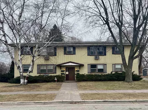 1054 Grognet St, Green Bay, WI 54302