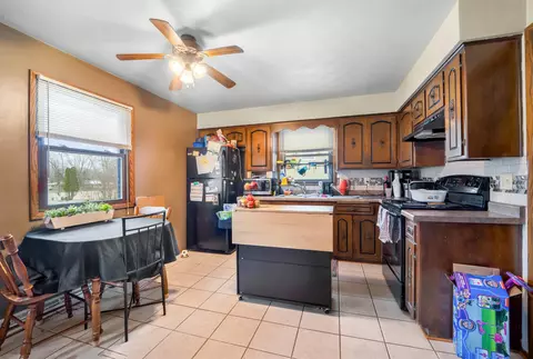 914 E Northwood Dr, Appleton, WI 54911 photo 4
