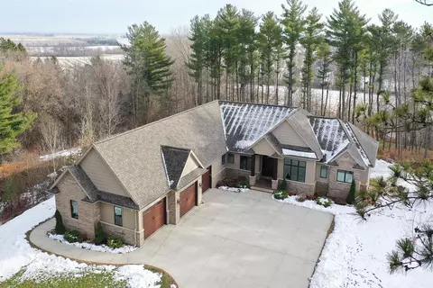 w3075 Mathison Road, Freedom, WI 54913