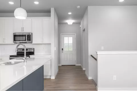 Kitchen - 4560 Begonia Dr, Appleton, WI 54913 photo 5 of 6