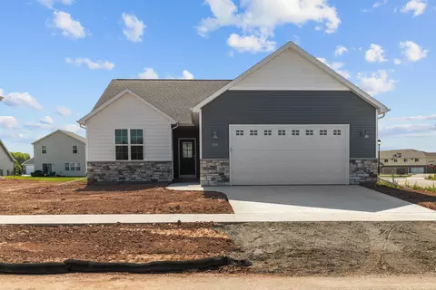 4560 Begonia Dr, Appleton, WI 54913