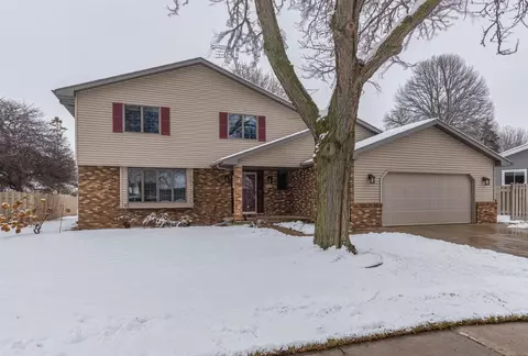 1624 S Fidelis St, Appleton, WI 54915