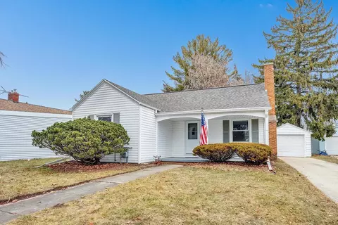 1276 Dousman St, Green Bay, WI 54303