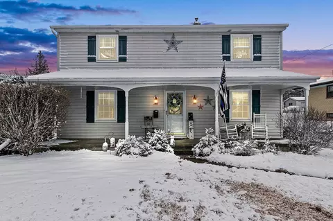 1411 Division St, Green Bay, WI 54303