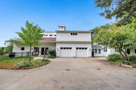 2731 Bay Settlement Rd, Green Bay, WI 54311