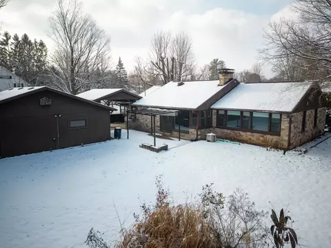 1112 Algoma St, New London, WI 54961