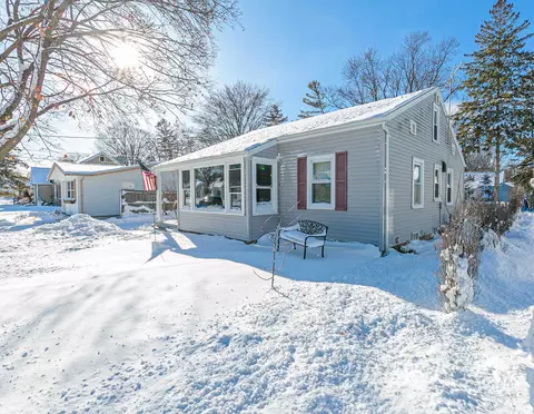 1727 S Adams St, Appleton, WI 54915 photo 2