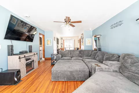 1727 S Adams St, Appleton, WI 54915 photo 8