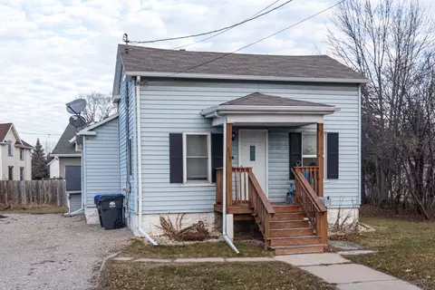 319 W Winneconne Ave, Neenah, WI 54956