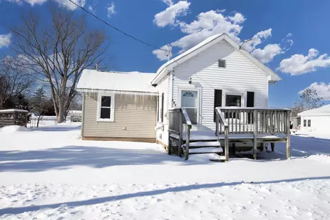413 Lima St, New London, WI 54961