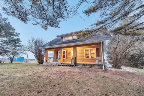 6593 Rosewood Rd, Algoma, WI 54201