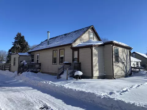 1351 Vanderbraak St, Green Bay, WI 54302