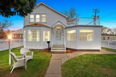 920 E Walnut St, Green Bay, WI 54301