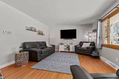 2700 S Walden Ave, Appleton, WI 54915 photo 3