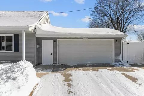 2700 S Walden Ave, Appleton, WI 54915 photo 2