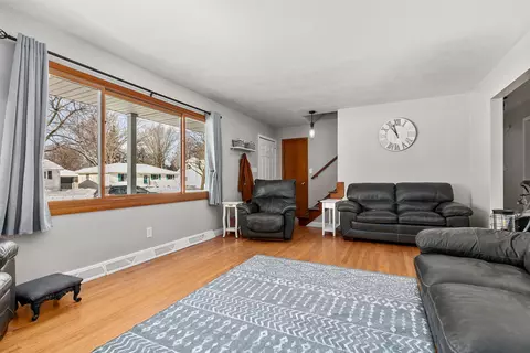 2700 S Walden Ave, Appleton, WI 54915 photo 4