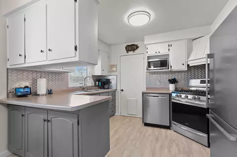 2700 S Walden Ave, Appleton, WI 54915 photo 7