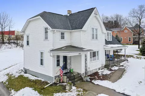 303 W Willow St, Bear Creek, WI 54922